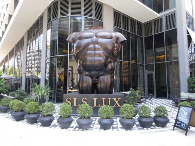 805 S Miami Ave unit 5503, Miami, FL 33136 - photo 2