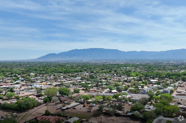 A safe, quiet Northwest Albuquerque suburb, Rio Grande Boulevard is close to the central city.