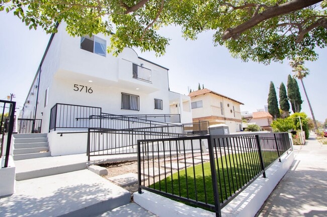 5716 Lexington Ave, Los Angeles, CA 90038 - photo 6