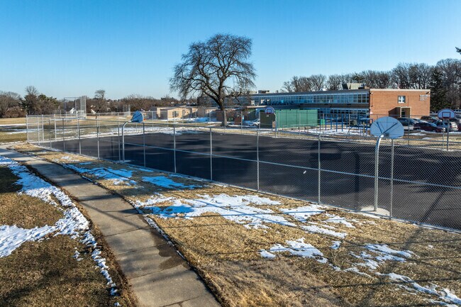 Oakleigh Elementary School in Baltimore provides kids with the best teachers.