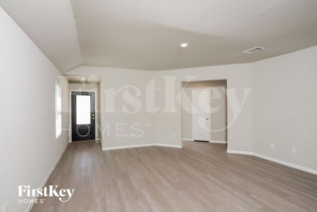 1826 Morse Way, San Antonio, TX 78227 - photo 2