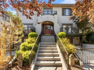 2034 NW Overton St, Portland, OR 97209