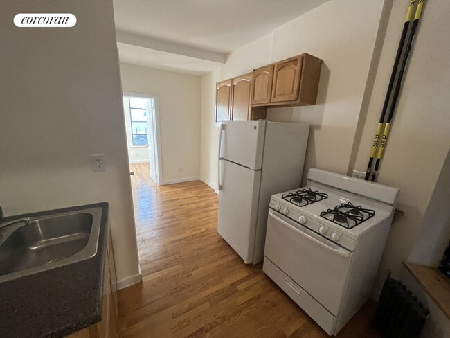 350 E 91st St, New York, NY 10128 - photo 4