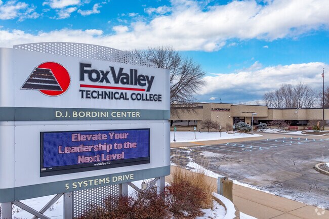 The Fox Valley Technical College is close by Neenah, offering residents collage classes and degrees.