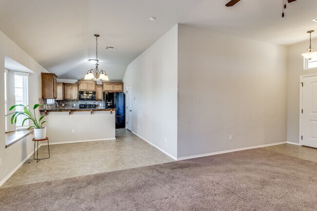 1308 Heathrow Way, Yukon, OK 73099 - photo 6