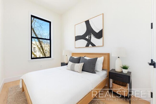 1276 Jefferson Ave, Brooklyn, NY 11221 - photo 6