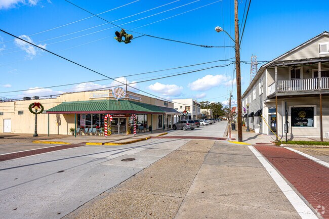 Downtown Slidell is frequently alight with free and ticketed street fairs and festivals.