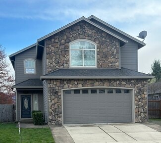 855 Virginia Dr, Central Point, OR 97502