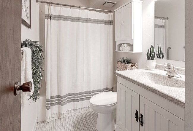 Baypoint Shoreline, Duluth, MN 55802 - photo 2