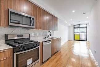 1525 N Hobart Blvd, Los Angeles, CA 90027