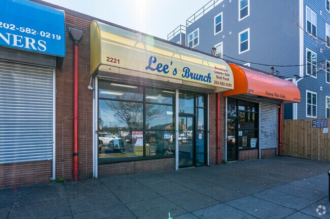 Locals can start the day with a breakfast biscuit at Lee's Brunch in Randle Highlands.