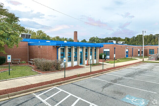 Rated a B from Niche, Mt. Hope/Nanjemoy Elementary is a great place for residents to begin their education.