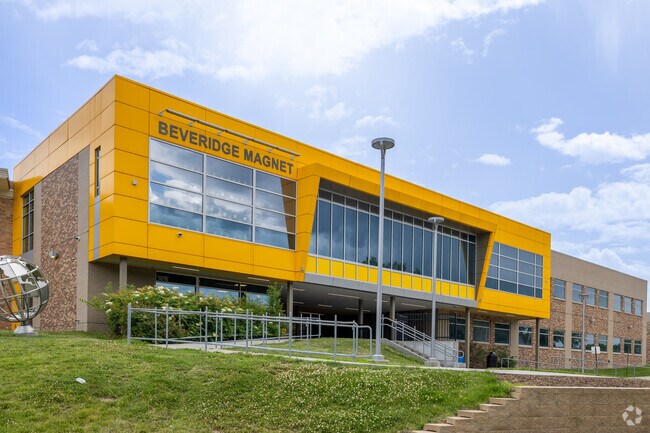 Beveridge Magnet Middle School offers art focused coursework for its students.