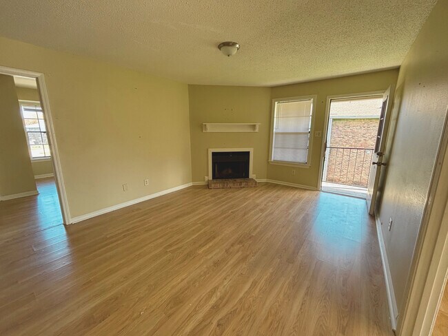 1654 Clear Lake Ave unit c, Baton Rouge, LA 70808 - photo 3