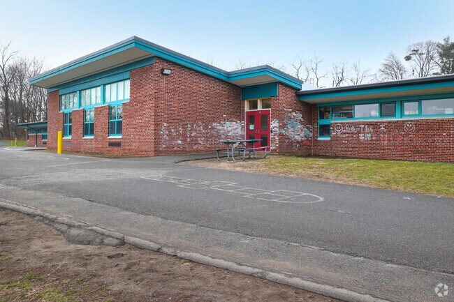 Highlands Elementary School is located in Danvers, MA.
