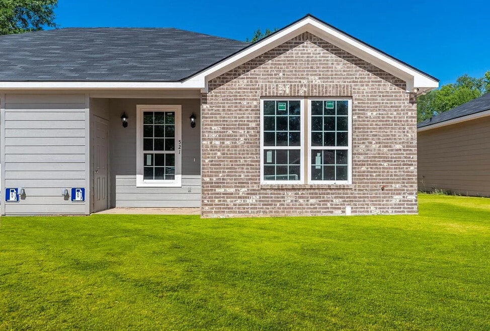 523 North St, Gladewater, TX 75647 - photo 1