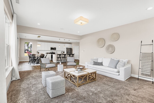 456 Weaver Ln, Pittsboro, IN 46167 - photo 2