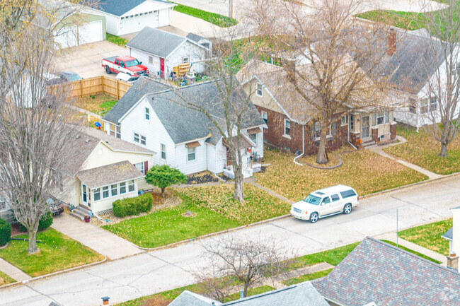 Forest Hill-Highland is made up of many small single-story homes.