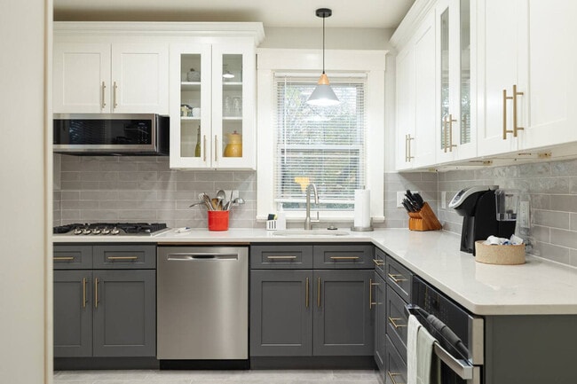 3935 Oak Park Place unit ID1353852P, Cincinnati, OH 45209 - photo 5