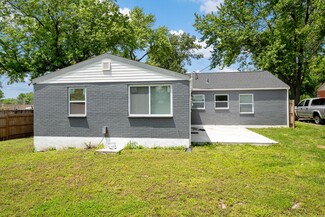 8502 Dianthus Ln, Jennings, MO 63136
