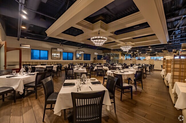 Tony's is known for seafood, steak, and a vast wine selection in Highpoint.