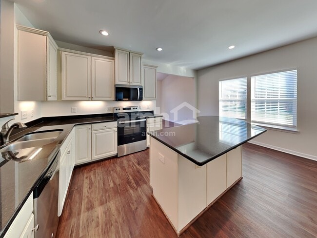 1721 Muirwood Blvd, Murfreesboro, TN 37128 - photo 3