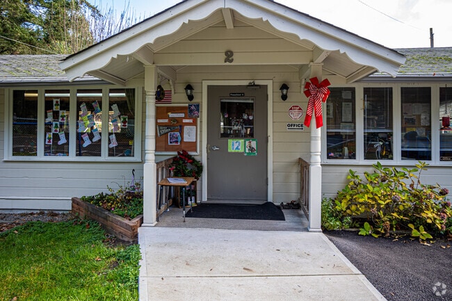 Spring Valley Montessori School