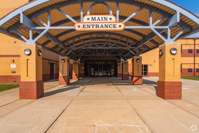 Lacey Township Middle School has a student to teacher ratio of 10-1.