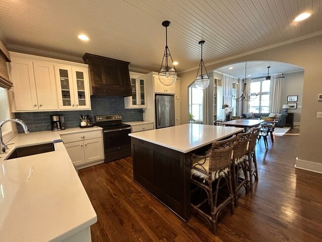 405 E 32nd Ave, Kansas City, MO 64116 - photo 3