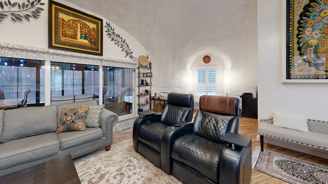 4940 Fox Tower Rd, Smithsburg, MD 21783 - photo 2