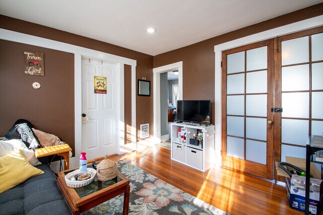 407 N Glenwood Ave unit 407 Glenwood lower, Peoria, IL 61606 - photo 6