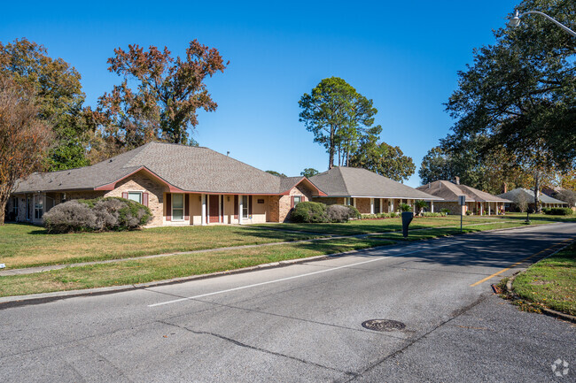 A row of homes sit alongside a quiet cul-de-sac in northern Bocage.