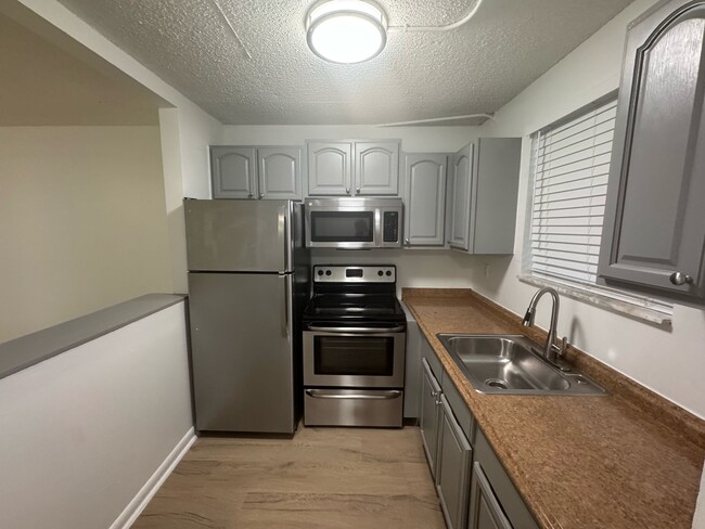 5621 SW 36th Ct, Davie, FL 33314 - photo 5