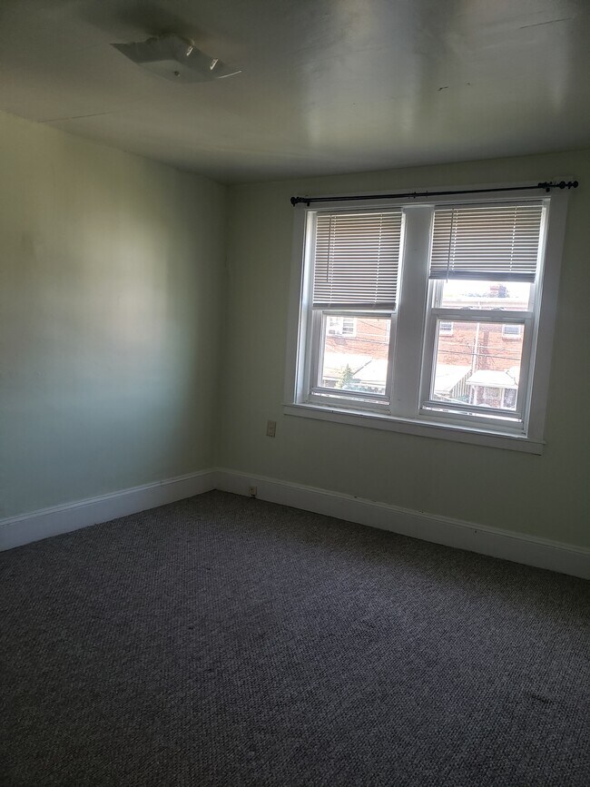 132 Delaware Ave, Lewistown, PA 17044 - photo 7