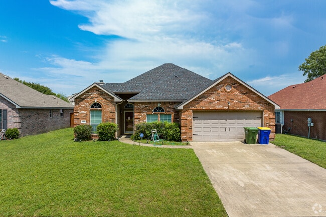 Many Seagoville homes include spacious built-in garages.