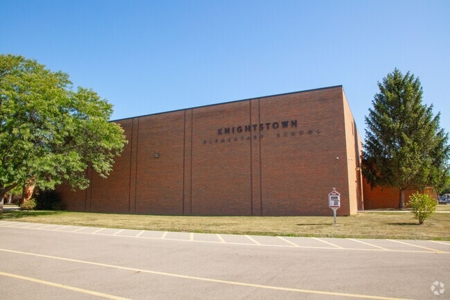 Knightstown Elementary School serves students in the Knightstown community.