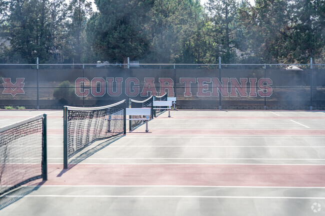 Mountain View Senior High School has tennis courts for students to compete on in Bend.