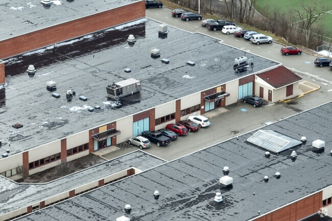 Linton Middle School has a student-teacher ratio of 16 to 1.