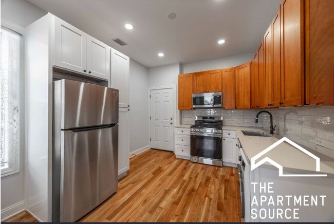 1846 W 18th St unit 3R, Chicago, IL 60608 - photo 3