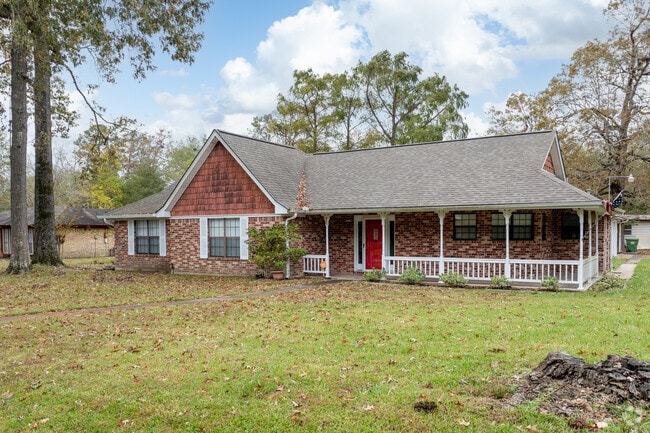 Brick traditional style homes are common in the Cleveland area.