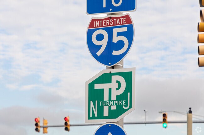 Elizabethport, nestled near Interstate 95 and NJ Turnpike, offers unparalleled road connectivity