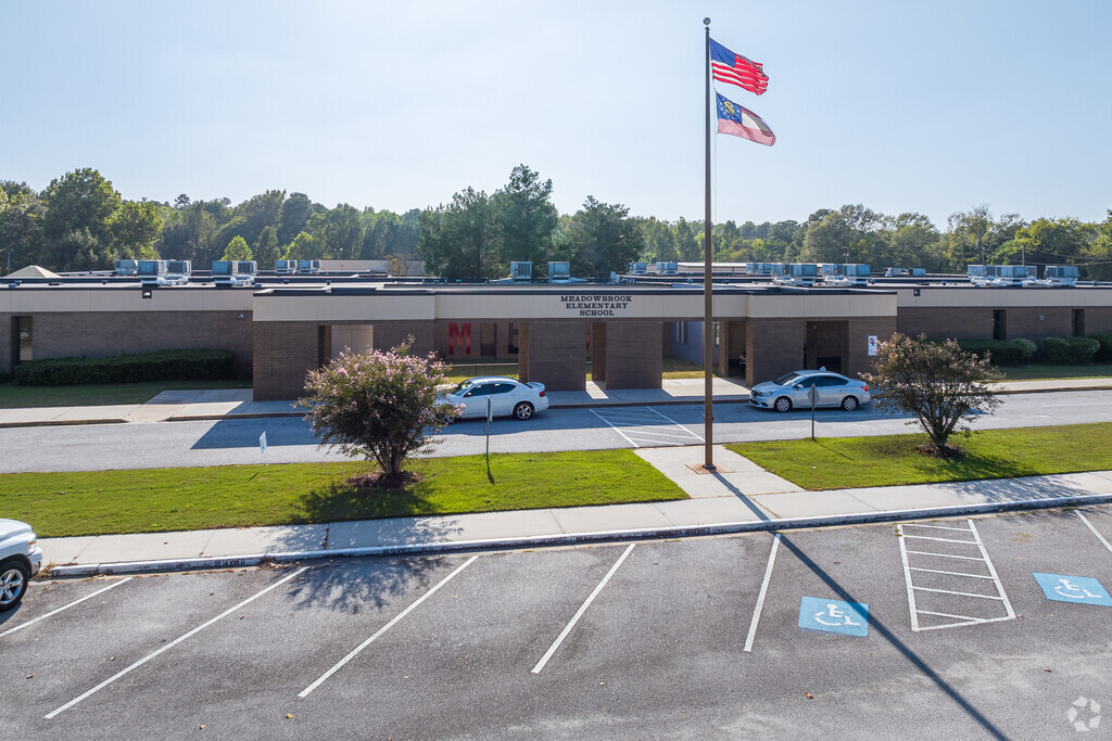 Meadowbrook Elementary School, Rankings & Reviews - Homes.com