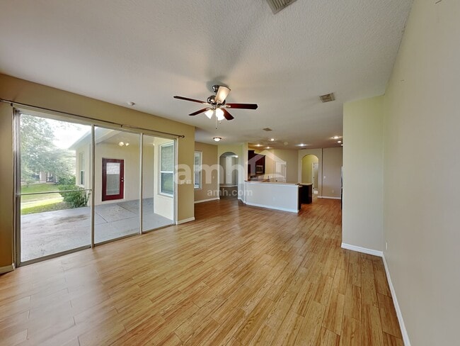 526 Azalea Bloom Dr, Apopka, FL 32712 - photo 4