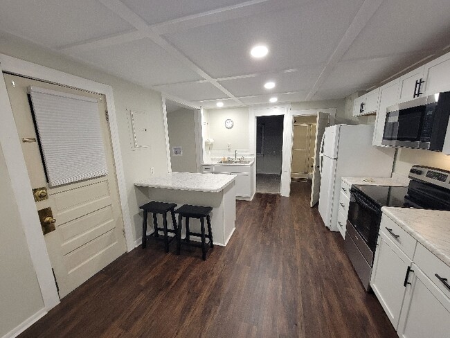 214 Fulton St unit B, Port Clinton, OH 43452 - photo 3