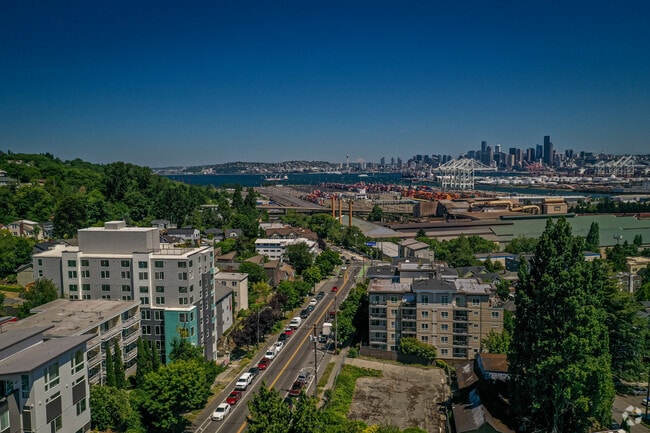 Bode at Luna Park, Seattle, WA 98126 - photo 3