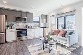 1716 N Main St, Walnut Creek, CA 94596