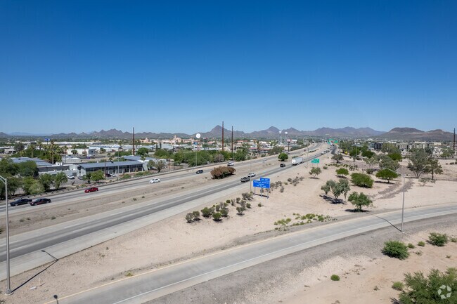 I-10 is minutes from the South Park neighborhood.