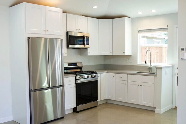 5246 Canoga Ave, Woodland Hills, CA 91364 - photo 5