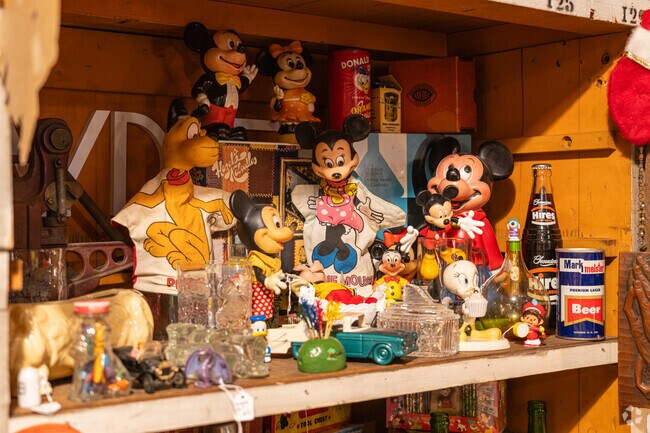 Endless amounts of antique knick knacks await at American Daydream in Springetts Manor-Yorklyn.