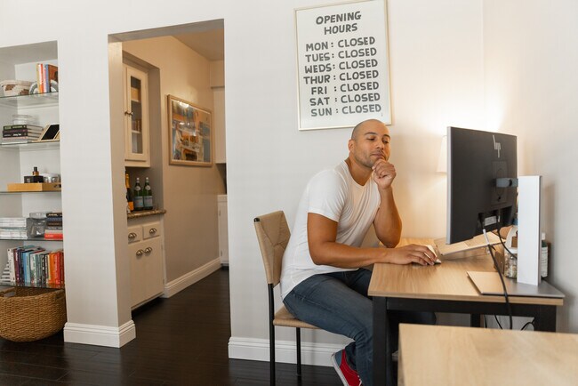 1119 N Sweetzer Ave unit 11, West Hollywood, CA 90069 - photo 7